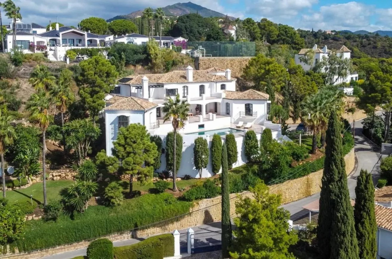 Villa Elegante Con Jardin Y Piscina Malaga